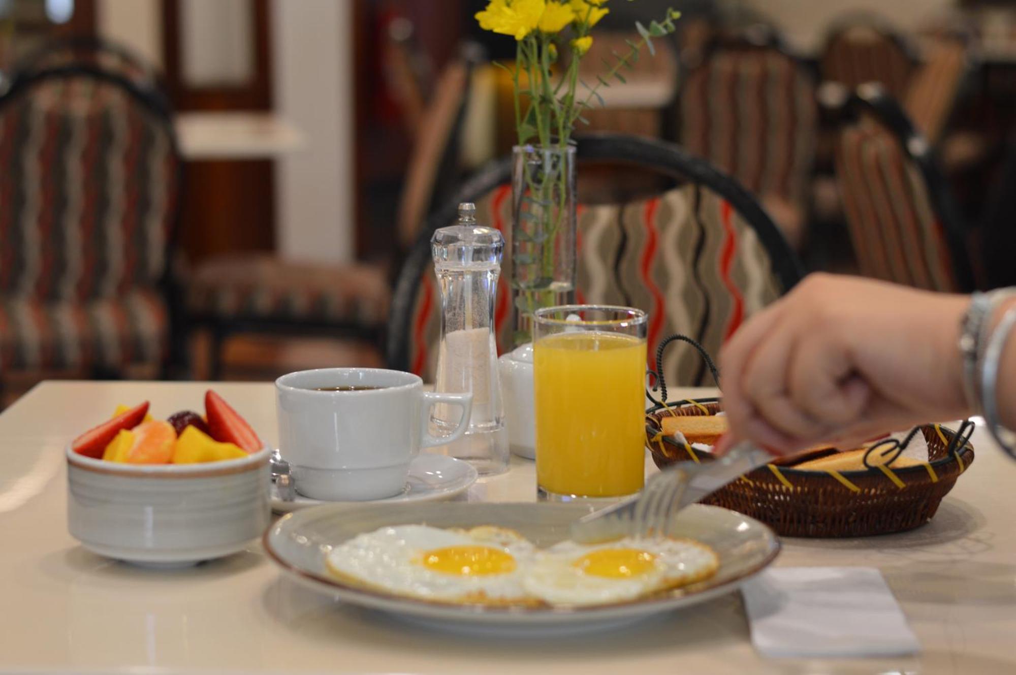 Hotel Britania San Borja Лима Екстериор снимка