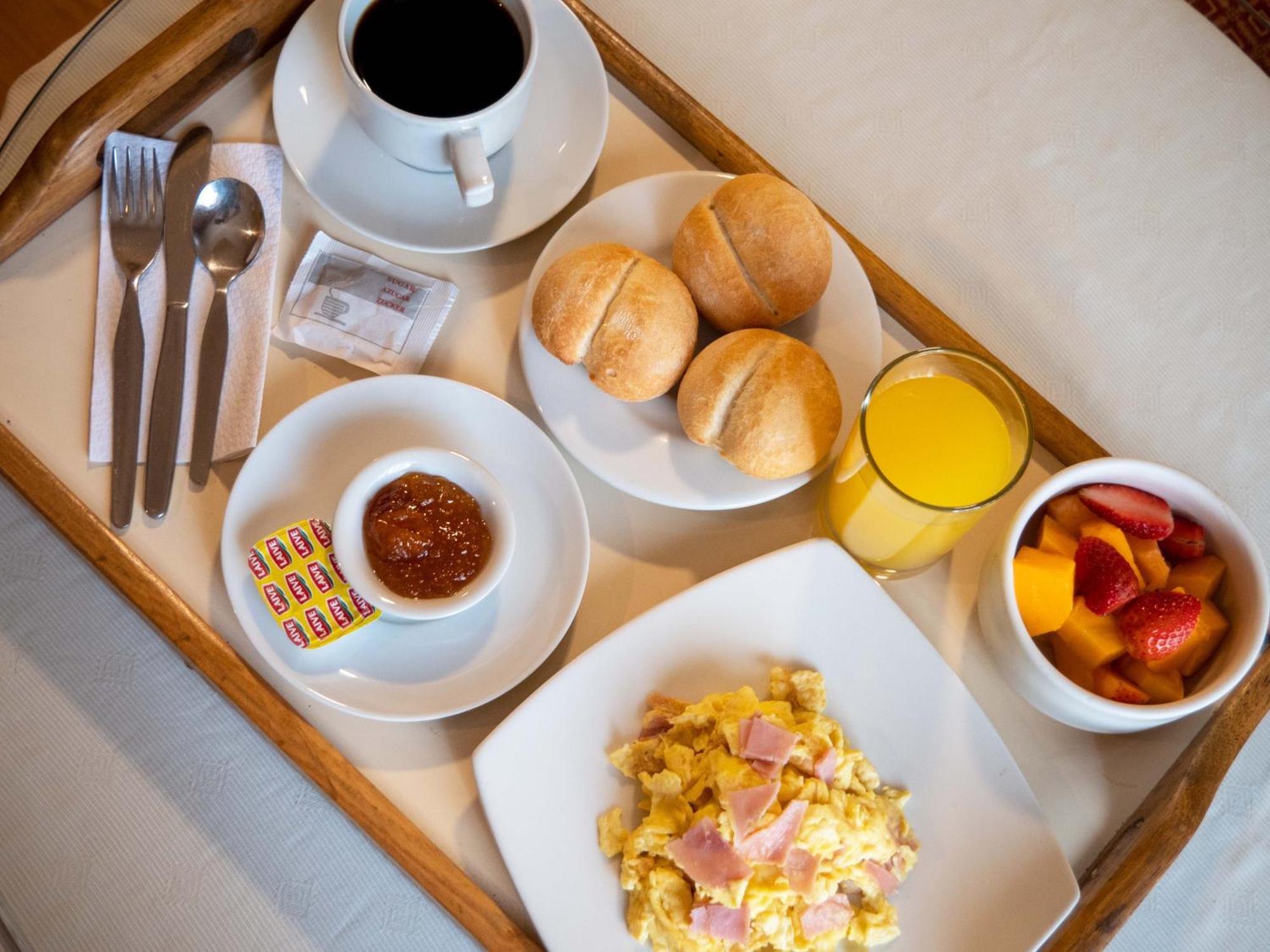 Hotel Britania San Borja Лима Екстериор снимка