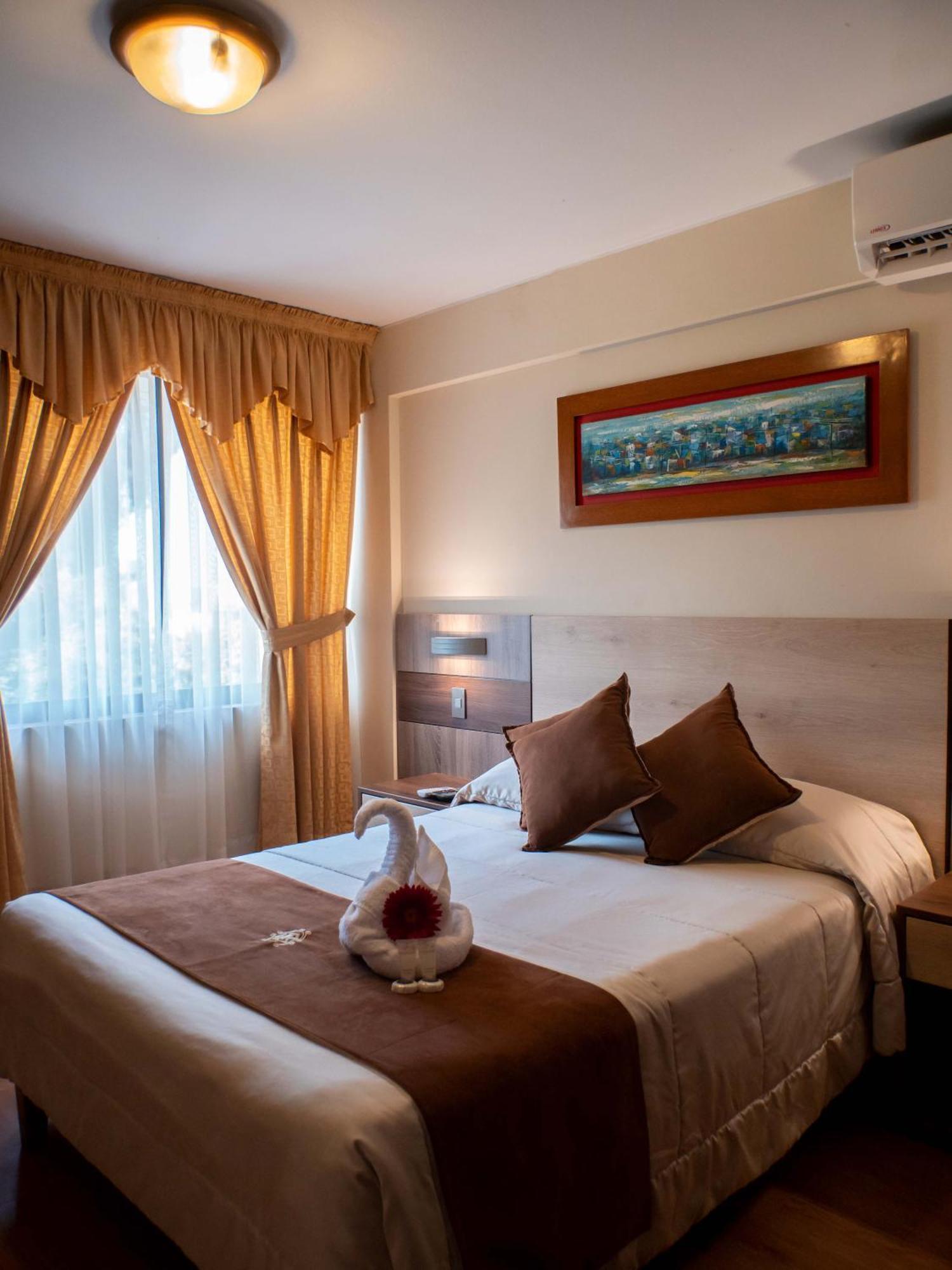 Hotel Britania San Borja Лима Екстериор снимка
