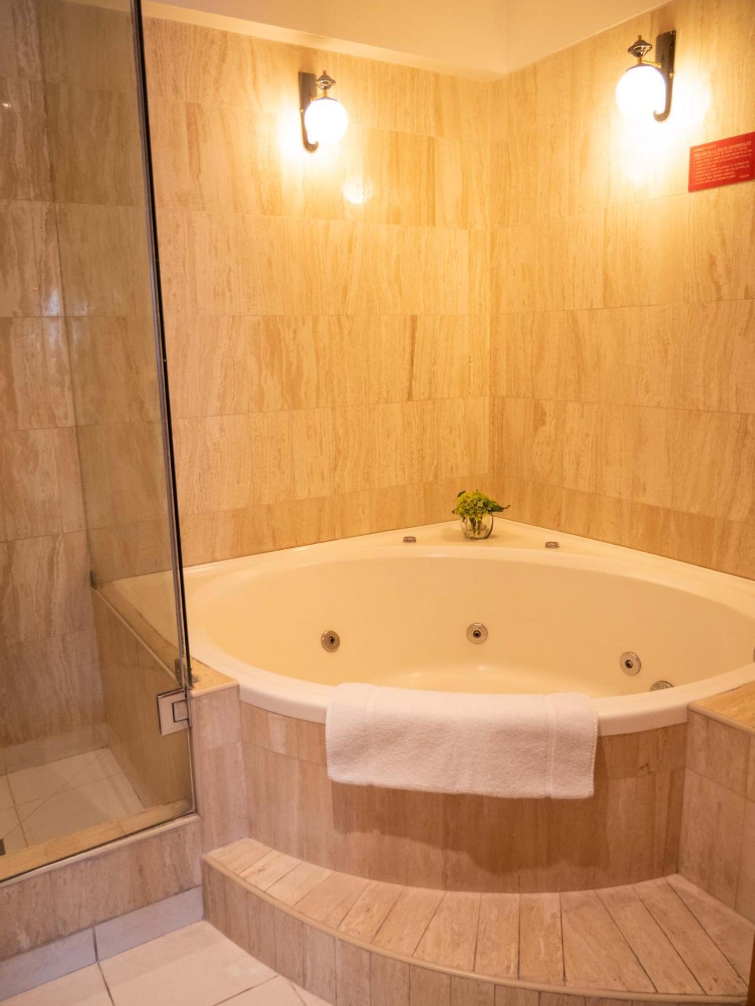 Hotel Britania San Borja Лима Екстериор снимка